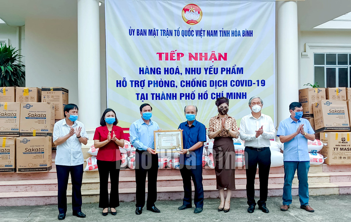 Businesses, entrepreneurs join hands with Hoa Binh to overcome pandemic