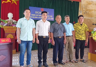 Ảnh: Ban Liên Lạc chi họ Đinh Xã độc Lập trong ngày gặp mặt