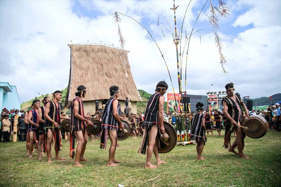 Không gian văn hóa Cồng chiêng Tây Nguyên được UNESCO ghi danh vào danh sách 43 Kiệt tác truyền khẩu và di sản phi vật thể của nhân loại. Ảnh: Vinh Quốc