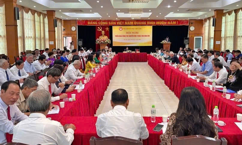 Hội nghị triển khai công tác khuyến học trong tình hình mới.