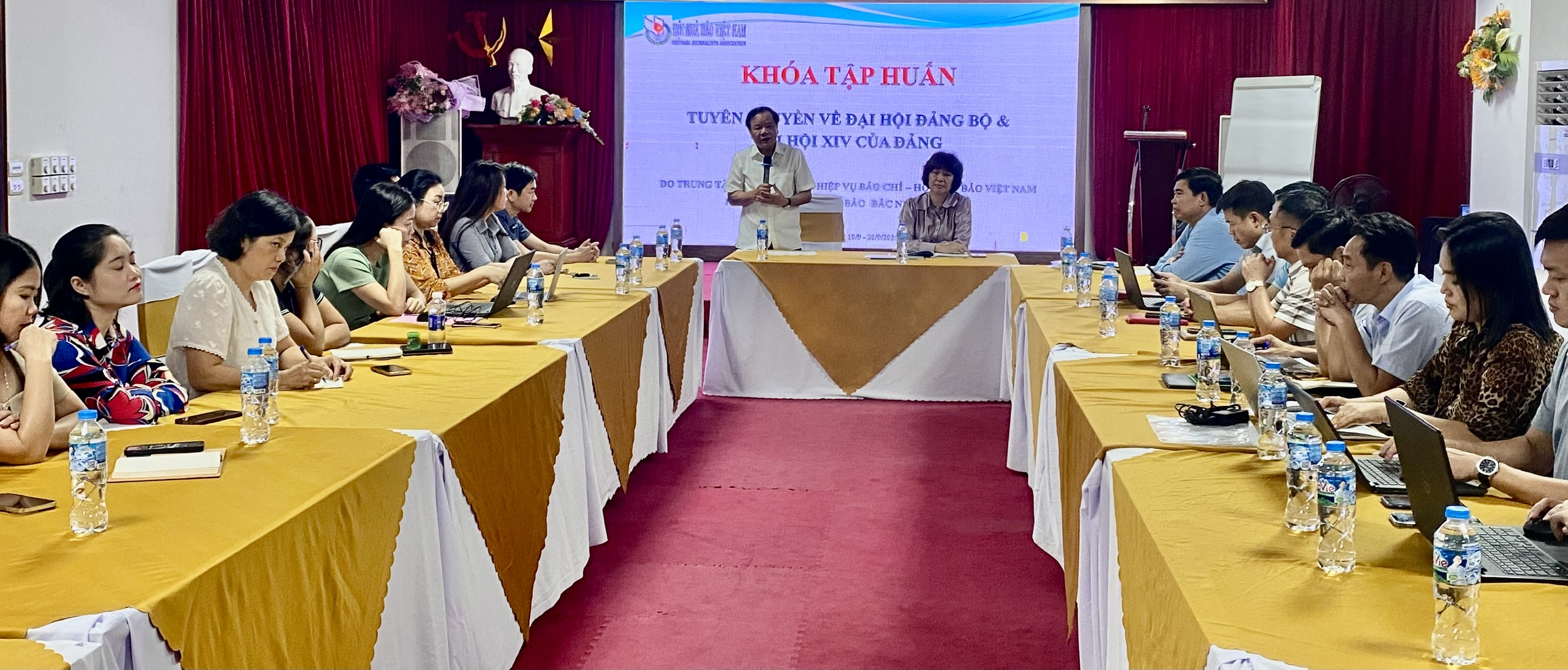 Lãnh đạo Hội Nhà báo tỉnh Bắc Ninh phát biểu khai mạc lớp tập huấn