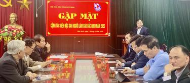 Đồng chí Trịnh Văn Ánh, Ủy viên Ban chấp hành Hội Nhà báo Việt Nam, Chủ tịch Hội Nhà báo tỉnh phát biểu kết luận buổi gặp mặt