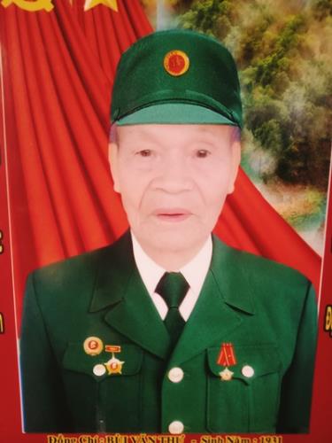 Ảnh: ông Bùi Văn Thư, Trưởng Ban khuyến học dòng họ Bùi Văn Dêếnh