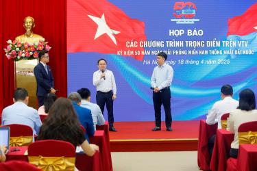 Ông Từ Lương, Giám đốc Trung tâm Truyền hình Việt Nam tại TP Hồ Chí Minh (VTV9) chia sẻ về việc chuẩn bị truyền hình trực tiếp lễ kỷ niệm, diễu binh, diễu hành. Ảnh: Lê Tâm