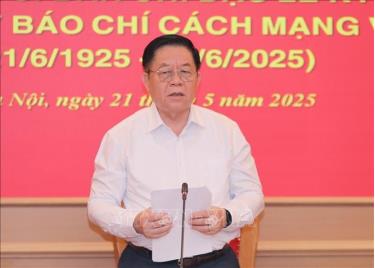 Đồng chí Nguyễn Trọng Nghĩa phát biểu chỉ đạo buổi làm việc. Ảnh: TTXVN