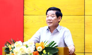 Đồng chí Nguyễn Văn Gấu phát biểu tại hội nghị.